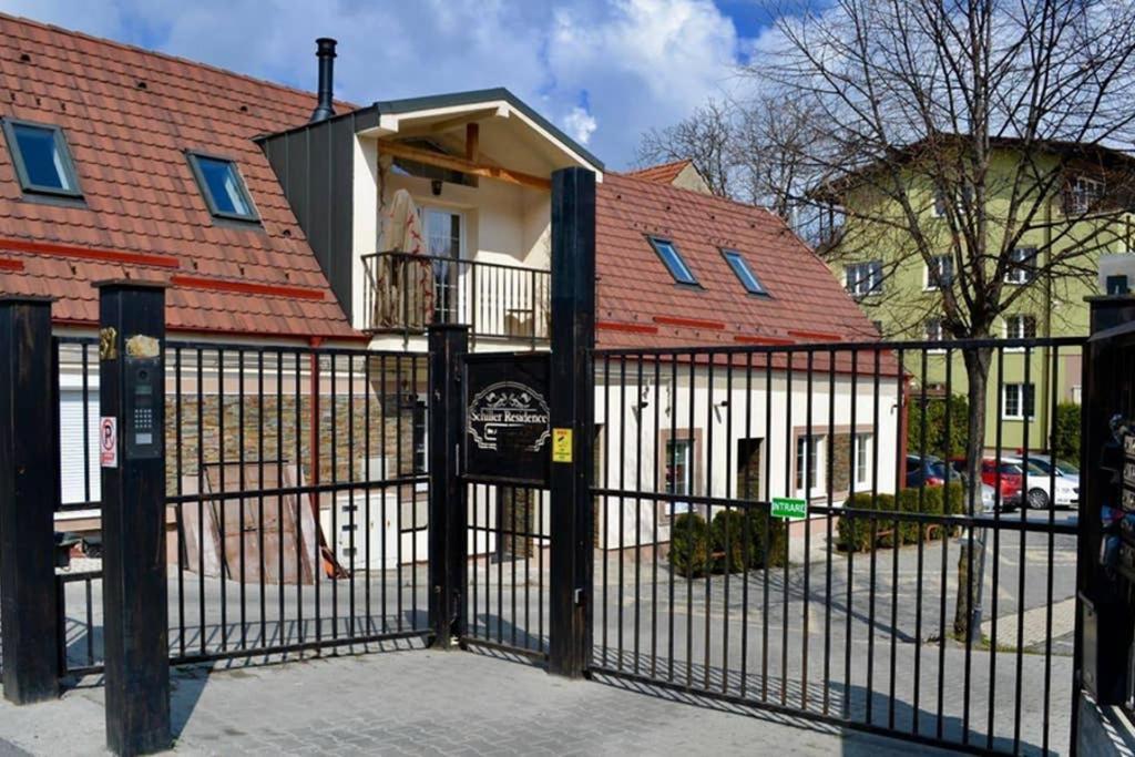 Zsizelle Rezidence Braşov Exterior foto